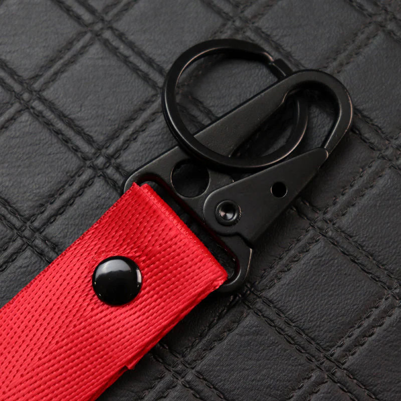 Nissan Set Red Keychain Metal Key Ring with Black Carbon Fiber Look Seat Belt Covers - Image 9